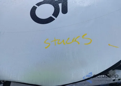 2024 Toyota Sienna Xle z USA, uszkodzony, nr VIN 5TDJRKEC9RS181117